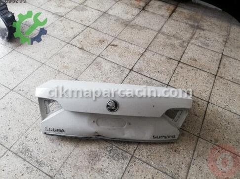Skoda Superb Bagaj Kapağı çıkma parça