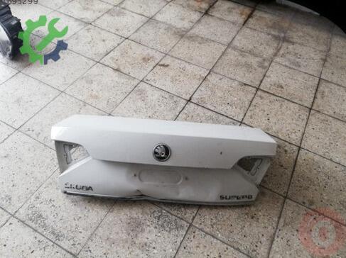 Skoda Superb Bagaj Kapağı çıkma parça