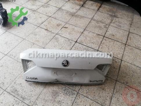 Skoda Superb Bagaj Kapağı çıkma parça