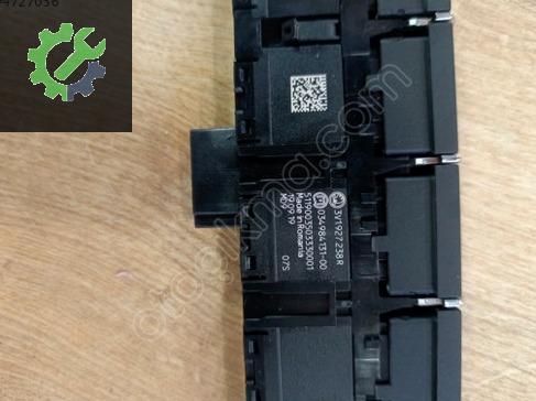 Skoda Superb Flaşör Düğmesi 3V1927238R çıkma parça