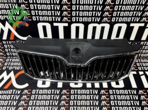 Çıkma Orijinal Ön Panjur Skoda Superb 2015 2015-17