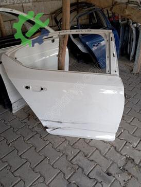 Skoda Superb Sağ Arka Kapı çıkma parça