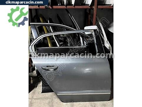 Skoda Superb Sağ Arka Kapı çıkma parça