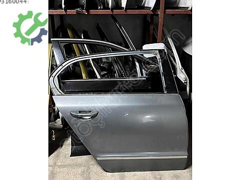 Skoda Superb Sağ Arka Kapı çıkma parça