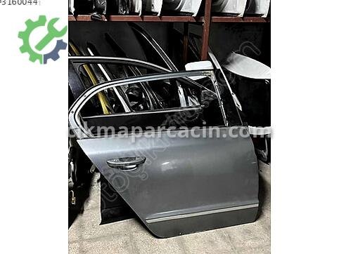 Skoda Superb Sağ Arka Kapı çıkma parça