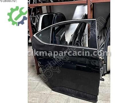 Skoda Superb Sağ Arka Kapı çıkma parça