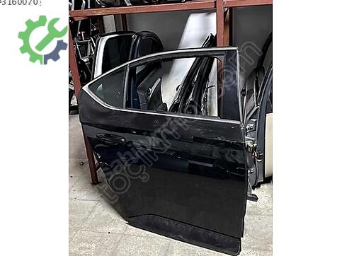 Skoda Superb Sağ Arka Kapı çıkma parça
