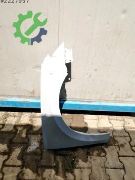 Skoda Superb Sağ Çamurluk çıkma parça