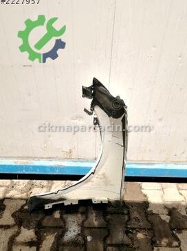 Skoda Superb Sağ Çamurluk çıkma parça