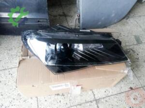 Skoda super b sağ ön far çıkma orjinal