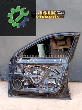 Skoda Superb Sağ Ön Kapı çıkma parça