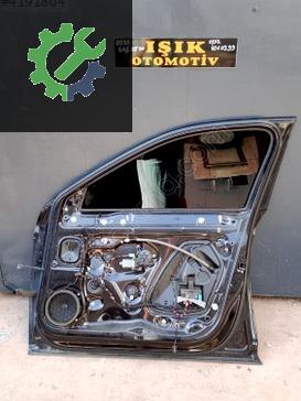 Skoda Superb Sağ Ön Kapı çıkma parça