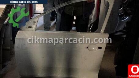 Skoda Superb Sol Ön Kapı çıkma parça