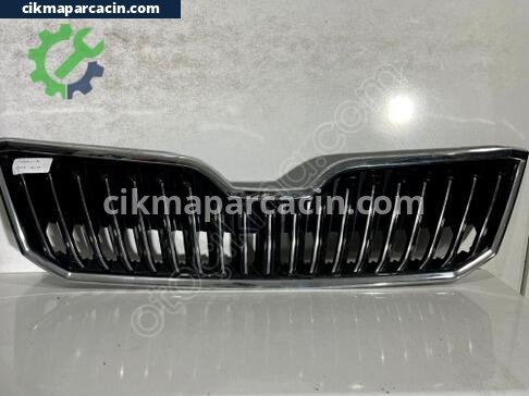 Skoda Superb Ön Panjur çıkma parça
