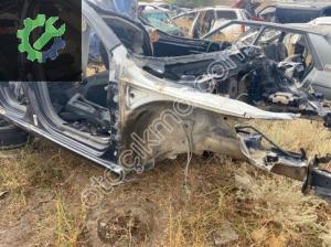 Skoda SuperB Sağ ön Podye Hatasız Orijinal Çıkma