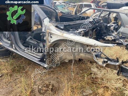 Skoda Superb Sağ Ön Taşıyıcı çıkma parça