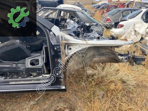 Skoda Superb Sağ Ön Taşıyıcı çıkma parça