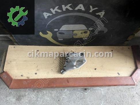 Mitsubishi Space Star Kulak 30611139 çıkma parça