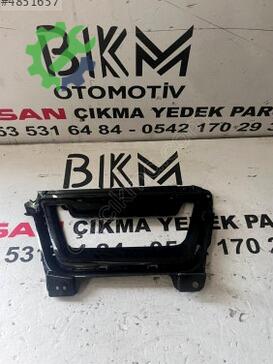 SsangYong Musso Sis Farı Çerçevesi çıkma parça