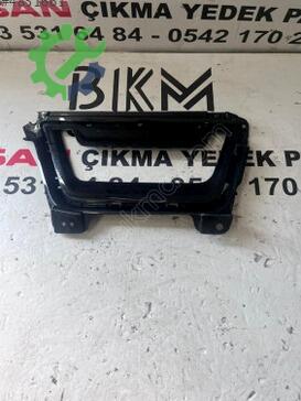 SsangYong Musso Sis Farı Çerçevesi çıkma parça