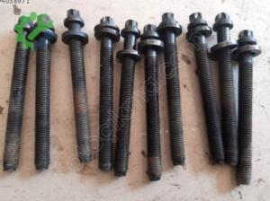SSANGYONG KYRON SİLİNDİR KAPAK CIVATALARI