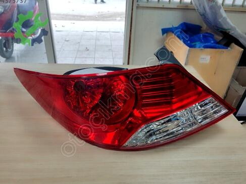 Hyundai Accent Stop Lambası 92401-1R020 çıkma parça