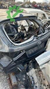 SUBARU ARKA KAPUT