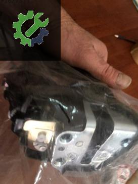 Subaru Forester Sağ Arka Kapı Kilidi 61035SG000 çıkma parça