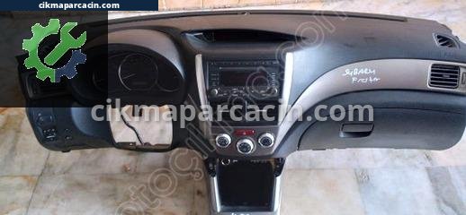 Subaru Forester Torpido çıkma parça
