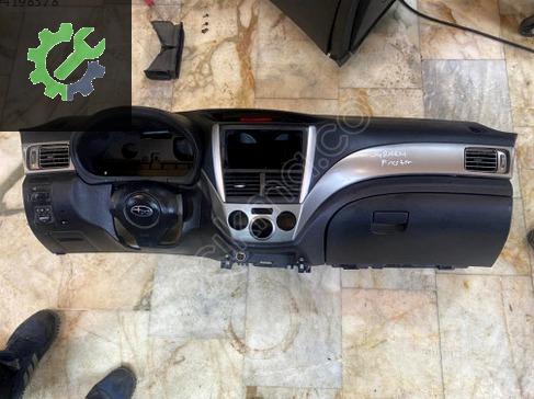 Subaru Forester Torpido çıkma parça