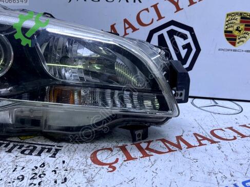 Subaru Outback Sağ Ön Far çıkma parça