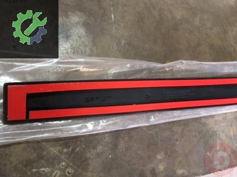 Subaru Outback Kapı Çıtası J105EAJ103 çıkma parça