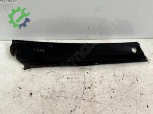SUBARU VİVİO SAĞ ÖN CAM IZGARASI