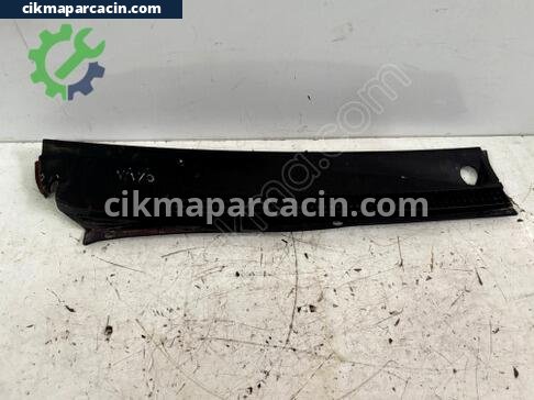 Subaru Vivio Ön Cam Izgarası çıkma parça