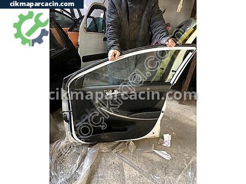Suzuki SA Sağ Ön Kapı çıkma parça