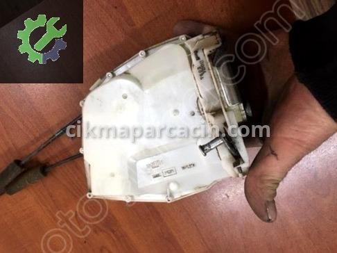 Suzuki Swift Sol Arka Kapı Kilidi çıkma parça