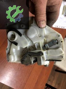 Suzuki Swift Sol Ön Kapı Kilidi 8220262K20 çıkma parça