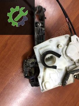 Suzuki Swift Sol Ön Kapı Kilidi 8220262K20 çıkma parça