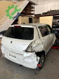 Suzuki Swift Bagaj Kapağı Boş Orjinal Çıkma