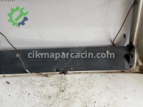 Suzuki Swift Bagaj Kapağı çıkma parça