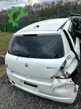 Suzuki Swift Bagaj Kapağı çıkma parça