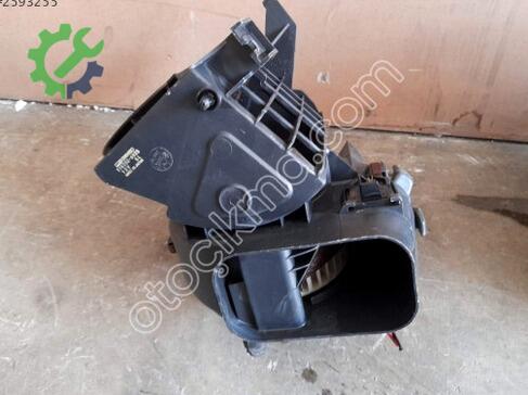 Suzuki Swift Kalorifer Kutusu çıkma parça
