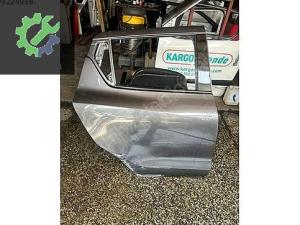 SUZUKİ SWİFT SAĞ ARKA KAPI ÇIKMA ORJİNAL