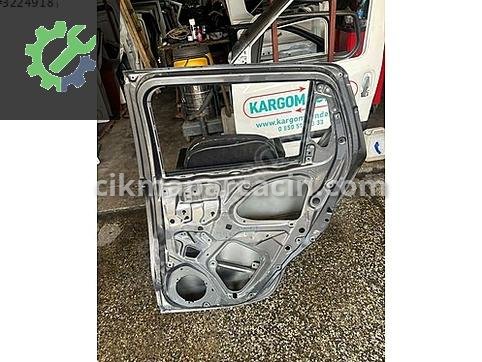 Suzuki Swift Sağ Arka Kapı çıkma parça