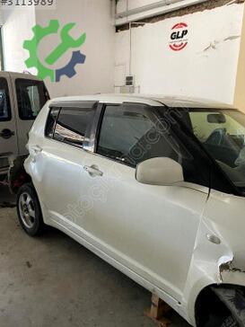 Suzuki Swift Sağ Ön Kapı çıkma parça