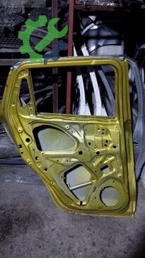 Suzuki Swift Sol Arka Kapı çıkma parça