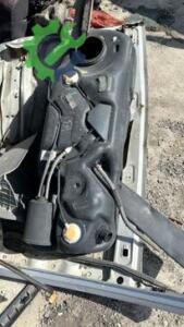 Suzuki sx4 benzin deposu