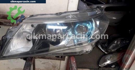 Suzuki Vitara Sol Ön Far çıkma parça