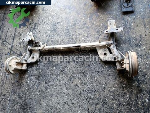 Renault Symbol Arka Dingil çıkma parça