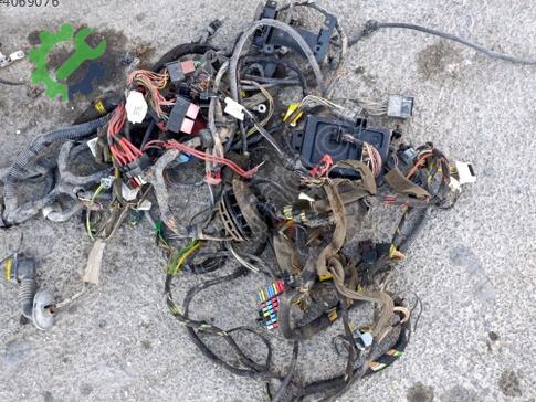 Renault Symbol Motor Tesisatı çıkma parça